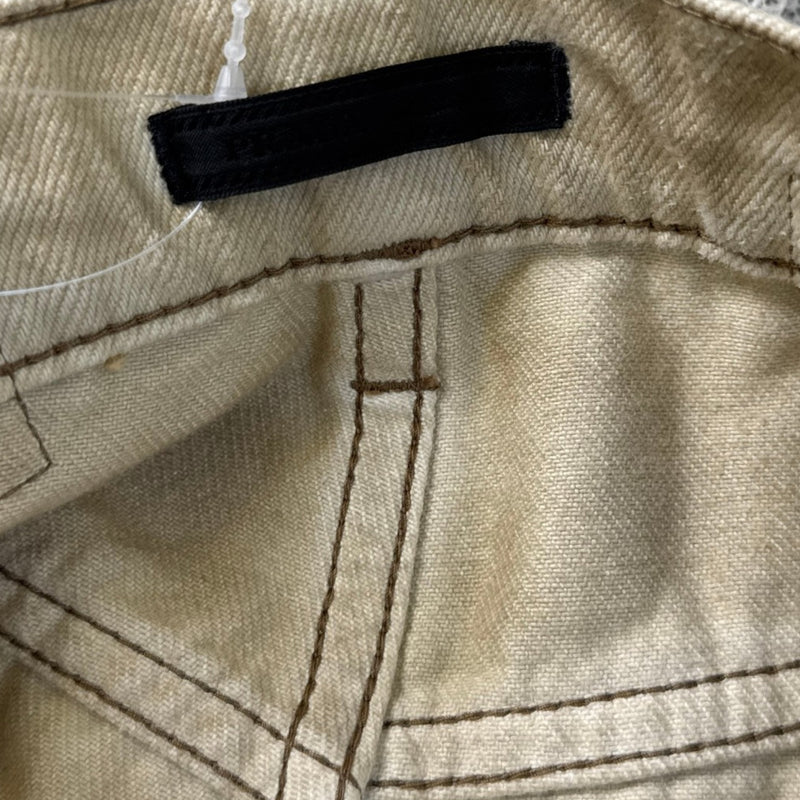 Men's Plaque Logo Shorts Beige Size L / W34