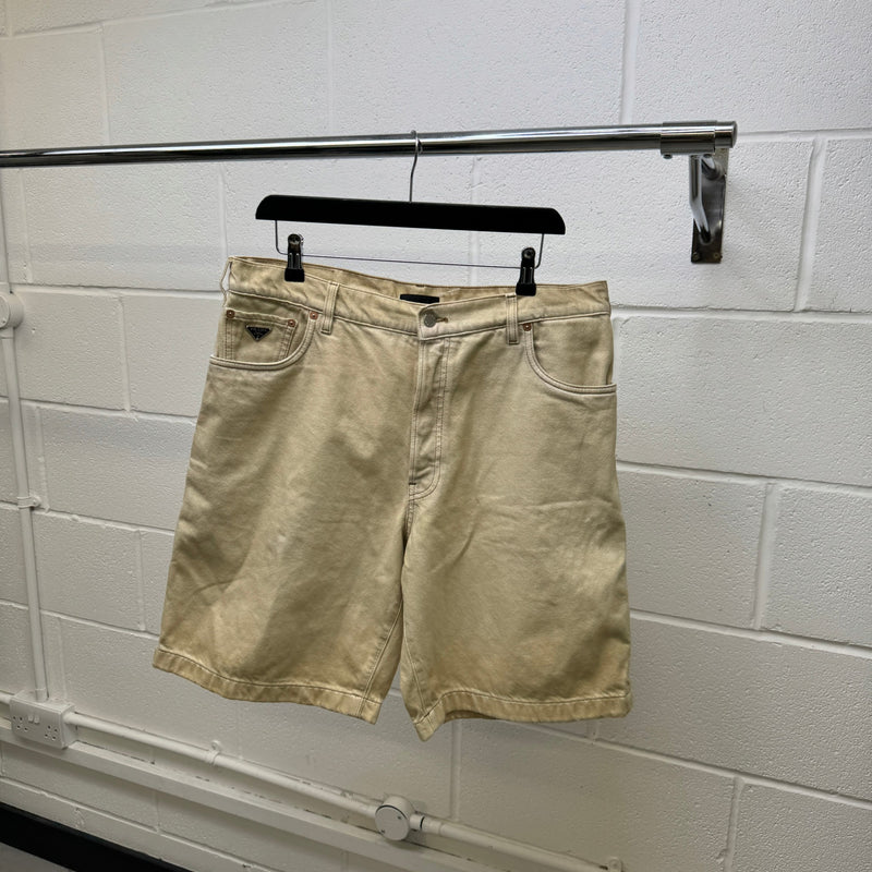Men's Plaque Logo Shorts Beige Size L / W34