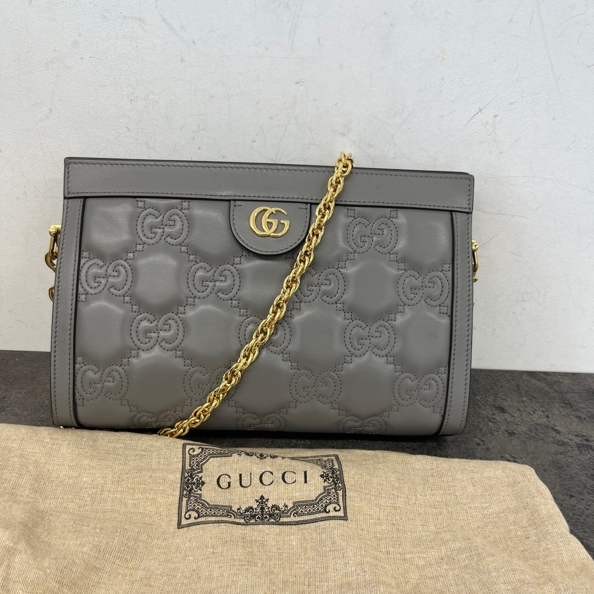 Women's Small GG Matelassé Crossbody Bag Grey - Photo 13