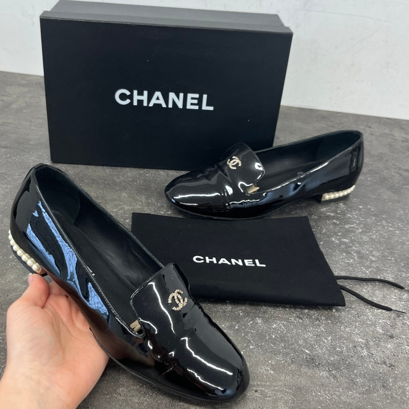 Women's Cc Faux Pearl Moccasins Loafers Black Size EU 38 / UK 5