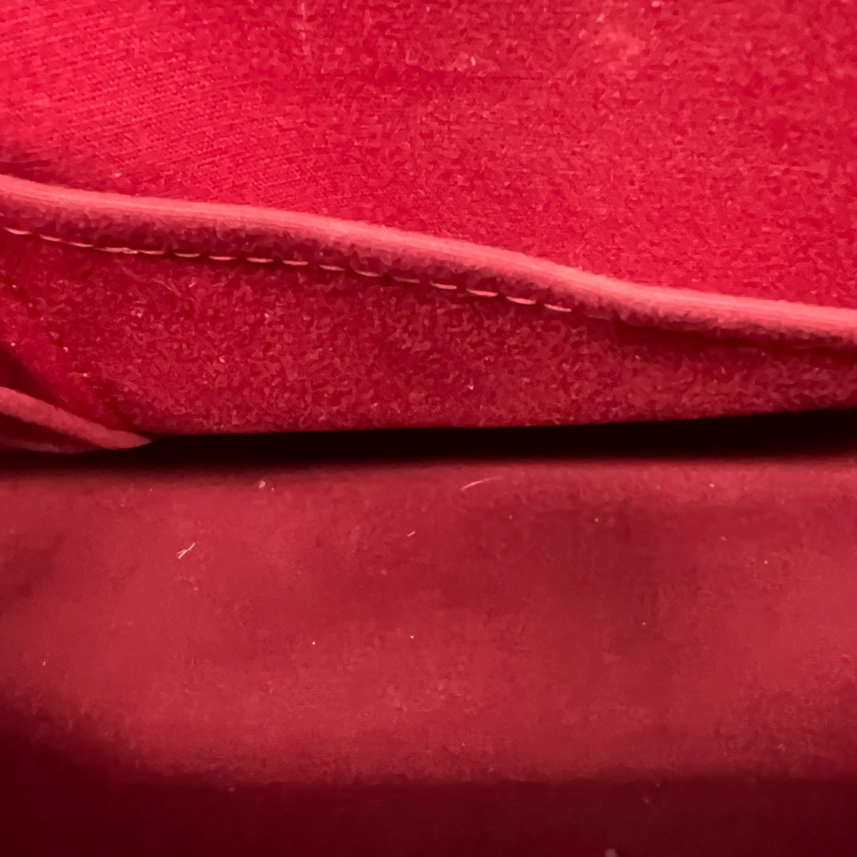 Women's Vernis Leather Bellevue PM Handbag Red - Photo 12