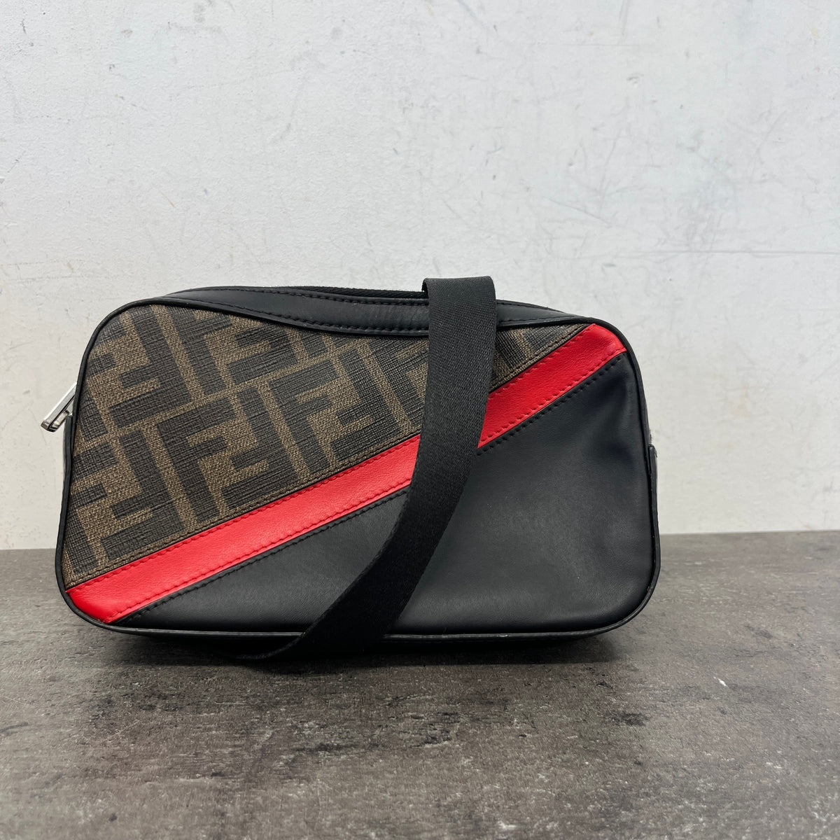 Men's FF Logo Messenger Bag Black - Photo 12