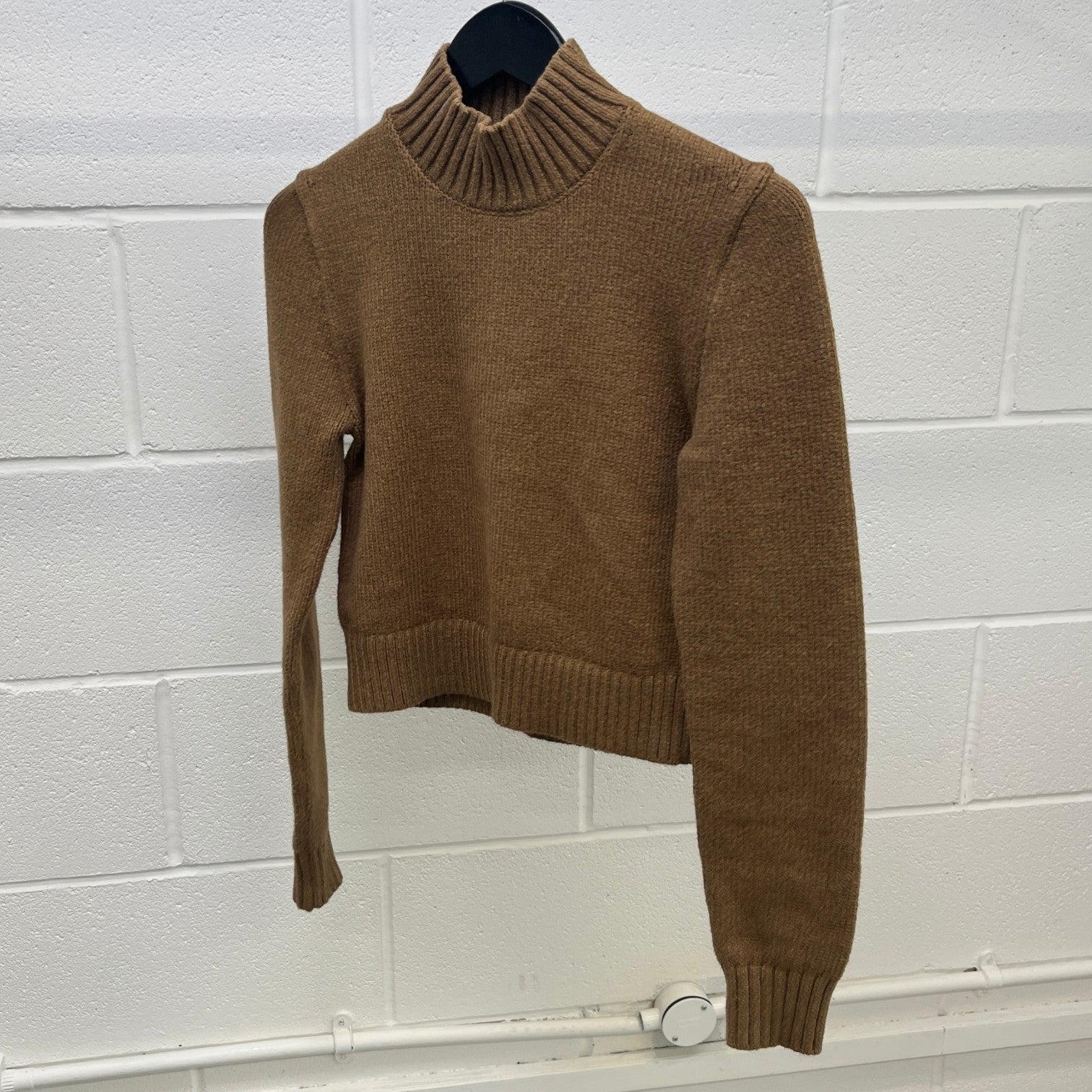Women's Cropped Knit Sweatshirt Beige Size S - Photo 8