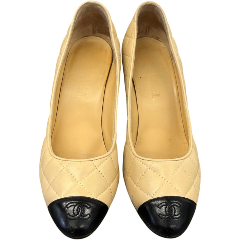 Women's Quilted Cc Cap Toe Pump Heels Beige Size EU 38 / UK 5