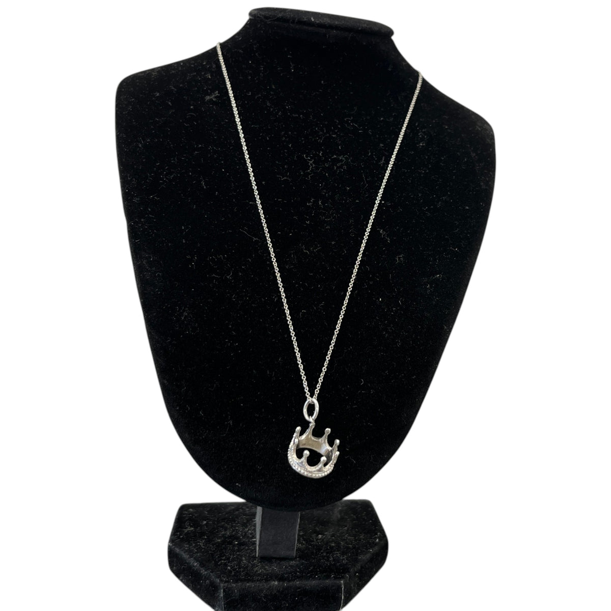 Women's Crown Pendant Necklace Silver - Photo 2