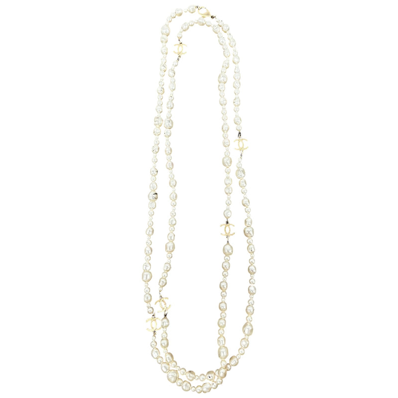 Women's Long Pearl Necklace Cream