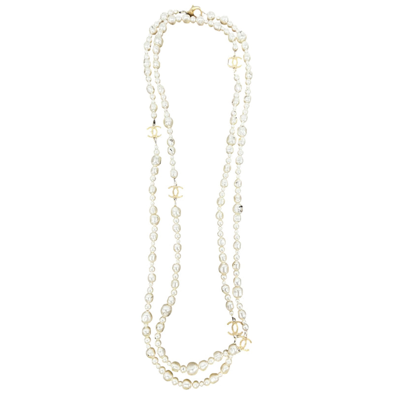 Women's Long Pearl Necklace Cream