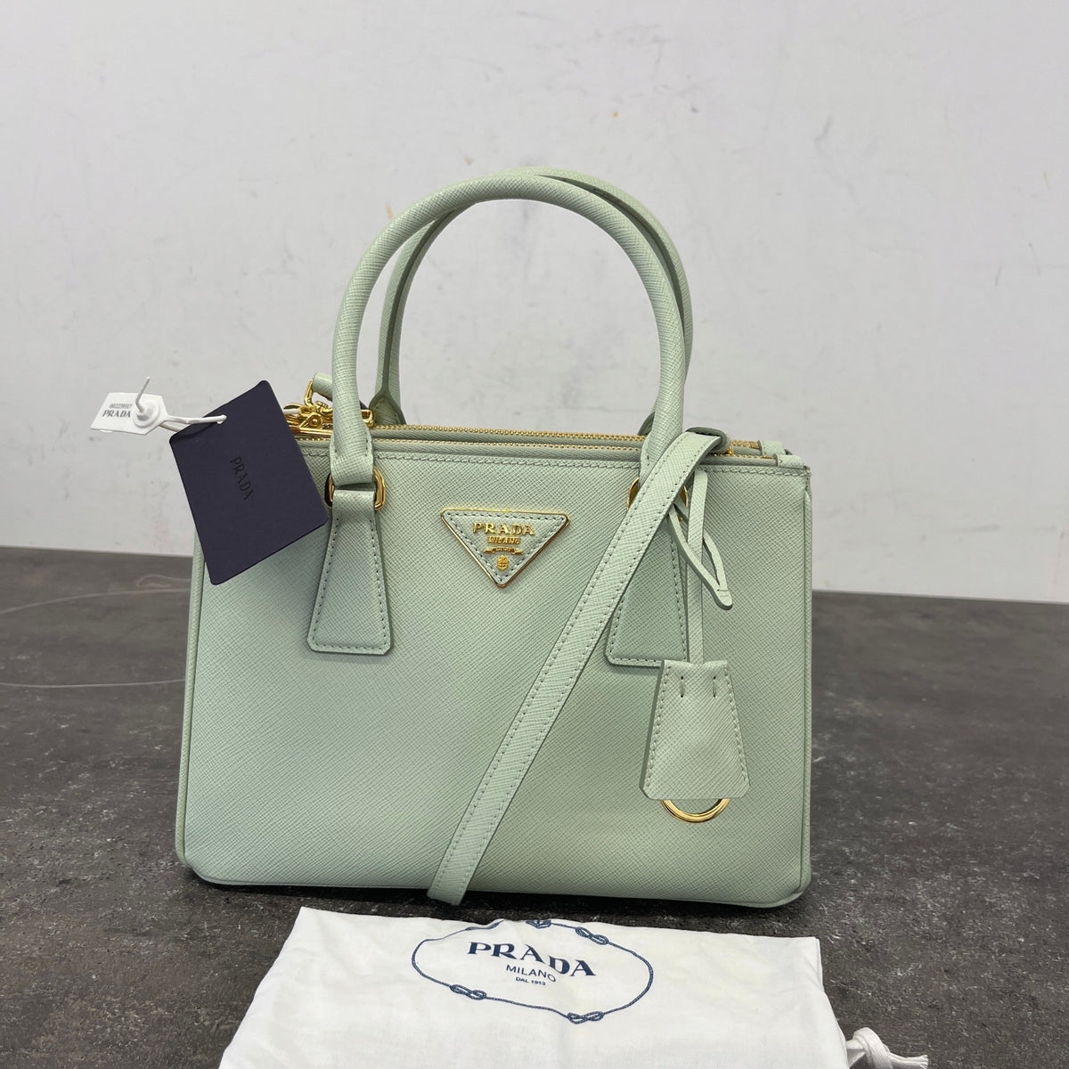 Women's Saffiano Galleria Handbag Green - Photo 17