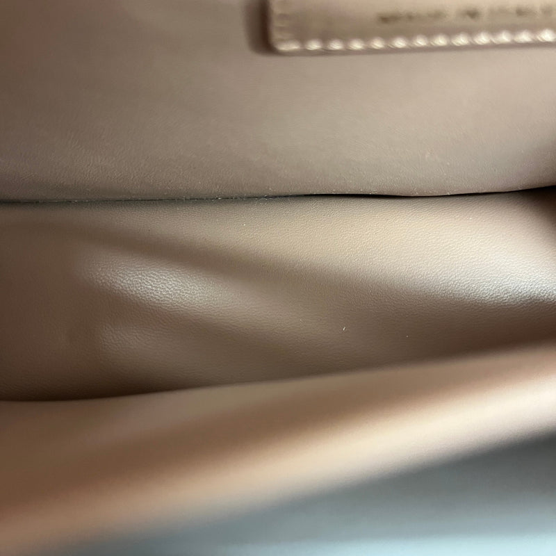 Women's 30 Montaigne Handbag Nude
