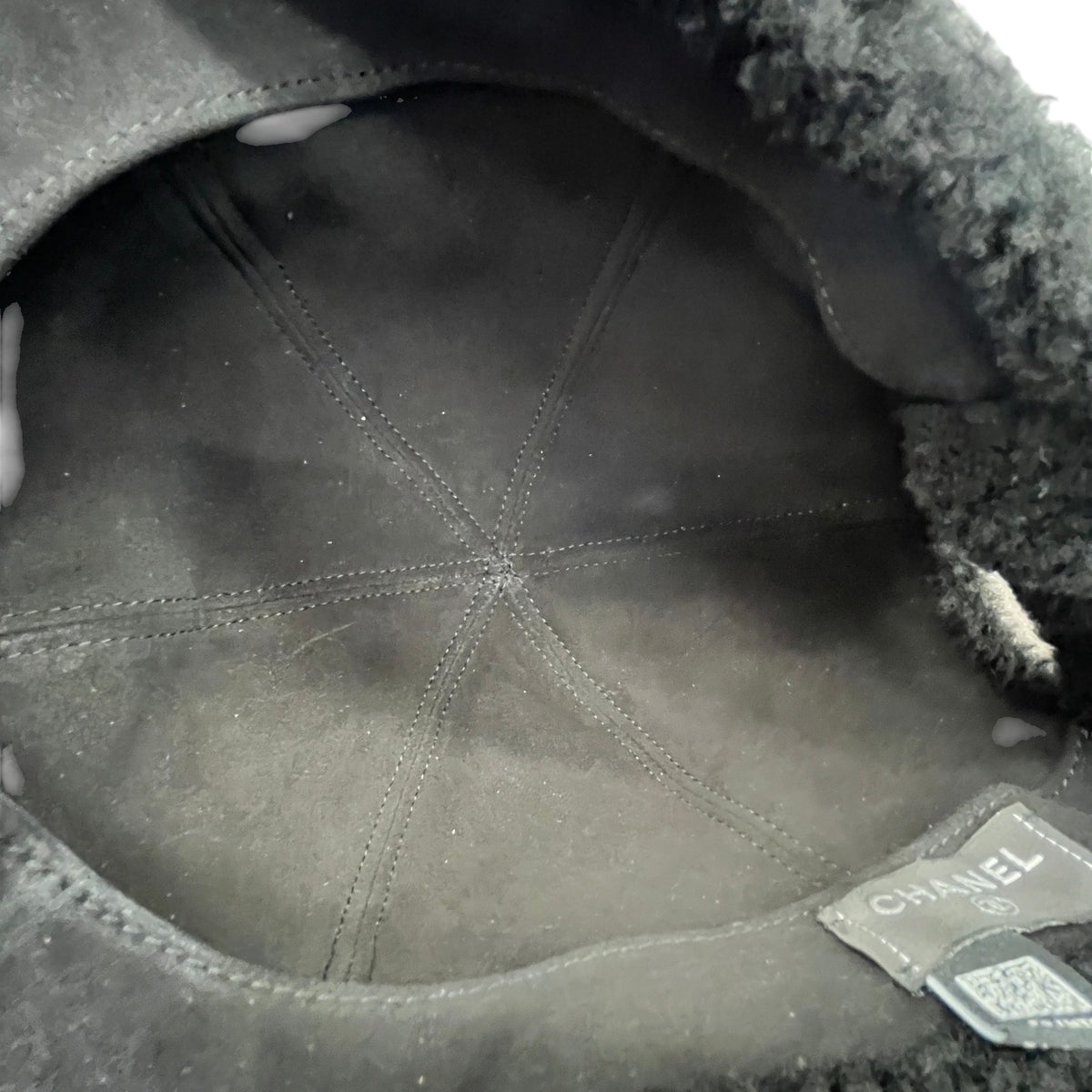 Women's CC Shearling Cap Black - Photo 8