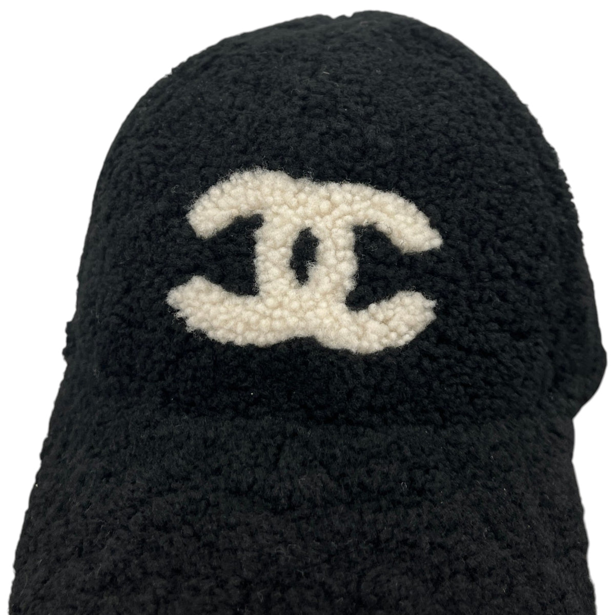 Women's CC Shearling Cap Black - Photo 9
