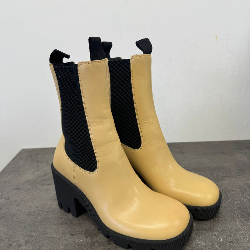 Women's Stride Chelsea Boots Beige Size UK 3 / EU 36