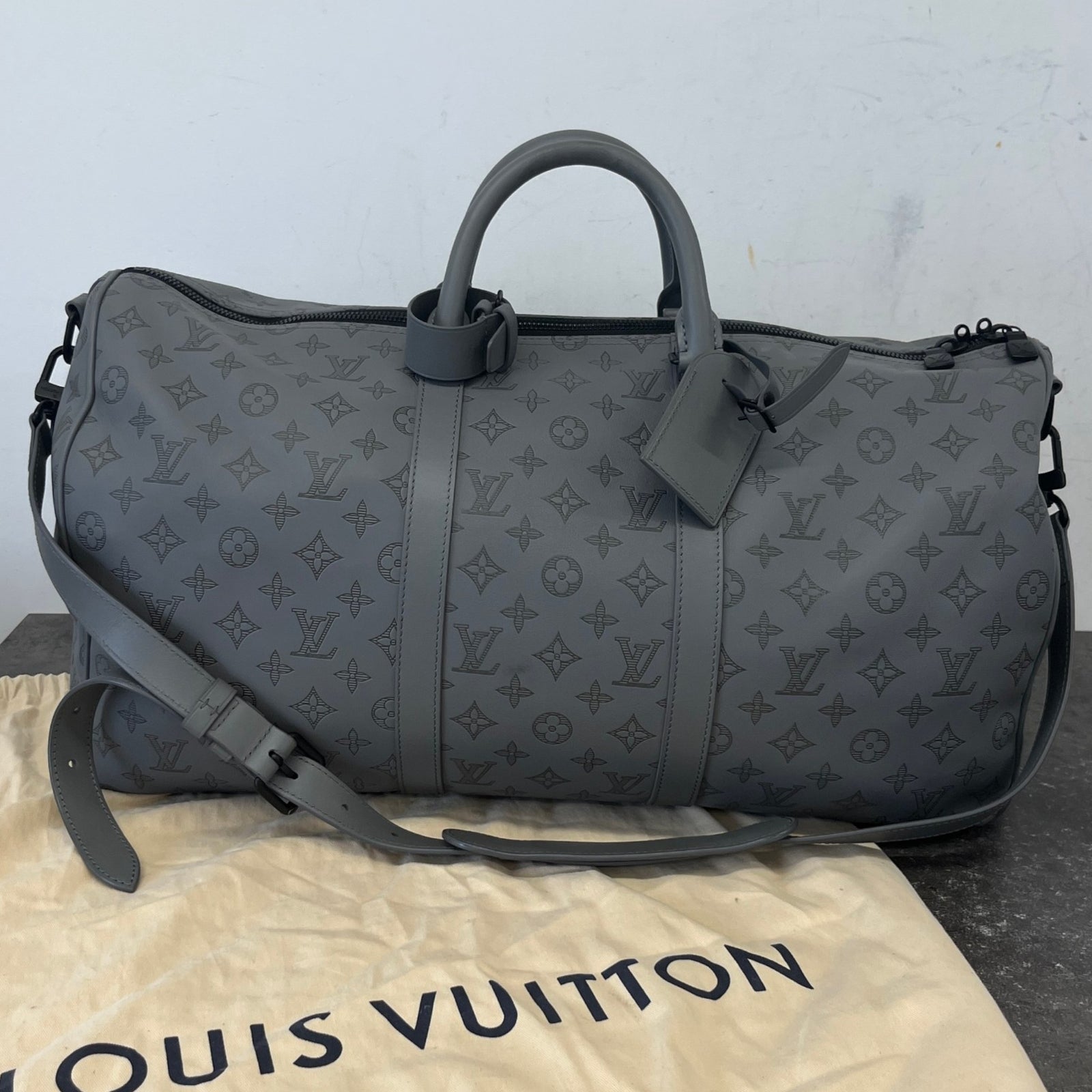 Men's Monogram Shadow Keepall Bandoulière 50 Anthracite Grey Travel Bag Grey - Photo 13