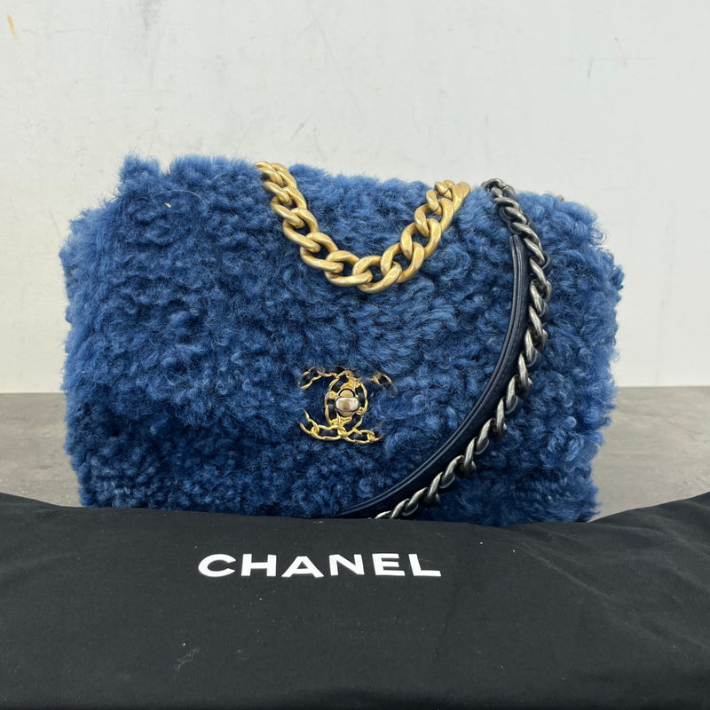 Women's Shearling Sheepskin Medium Chanel 19 Flap Bag Blue
