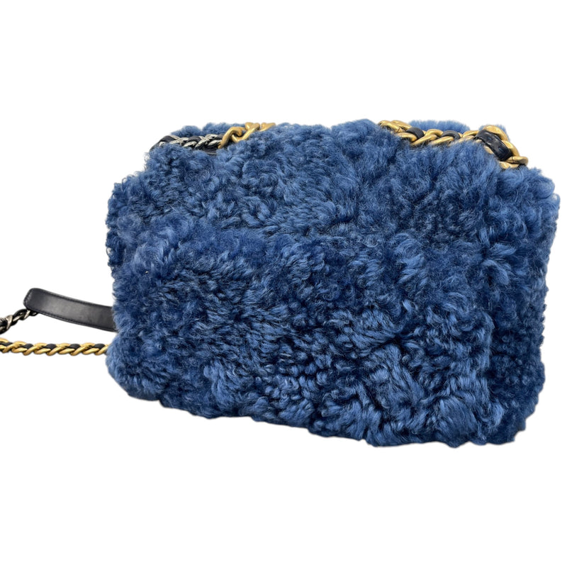 Women's Shearling Sheepskin Medium Chanel 19 Flap Bag Blue