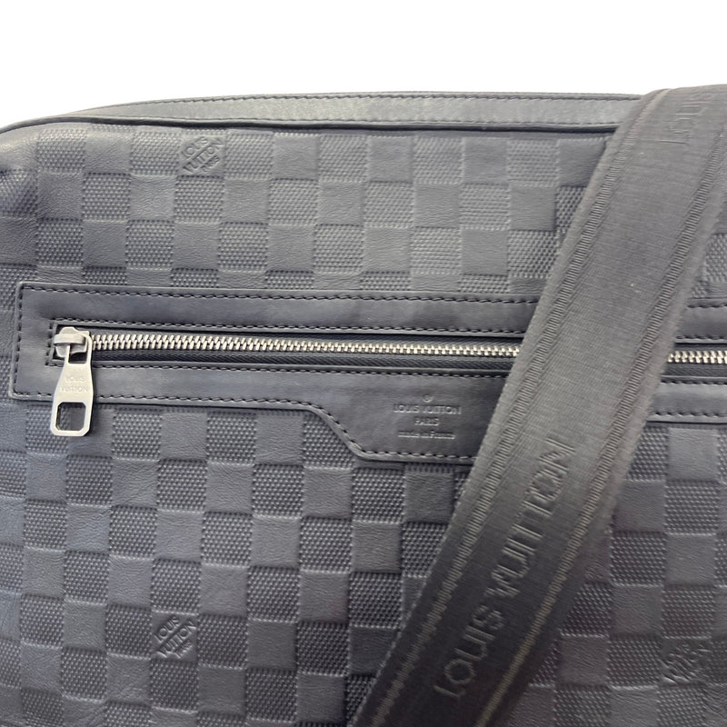 Men's Damier Infini Calypso MM Messenger Bag Black