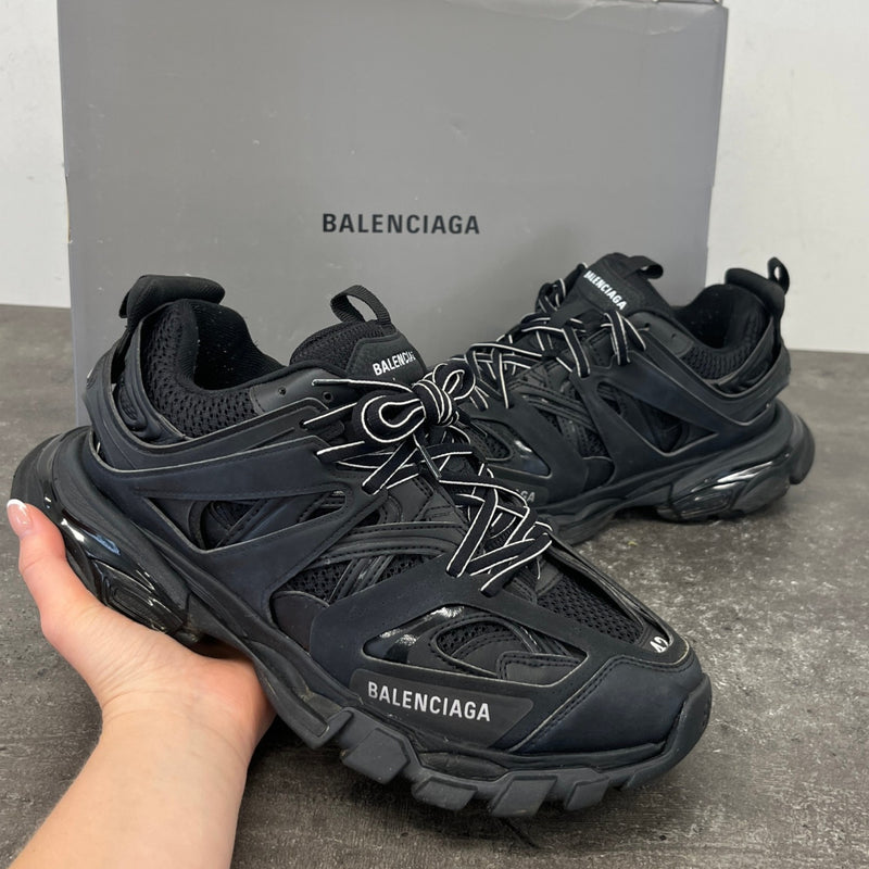 Men's Tracks Low Trainers Black Size EU 42 / UK 8
