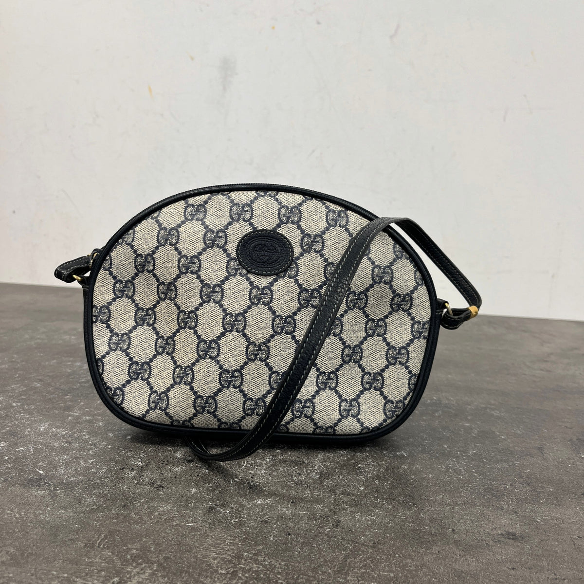 Women's GG Supreme Oval Crossbody Bag Navy - Photo 13