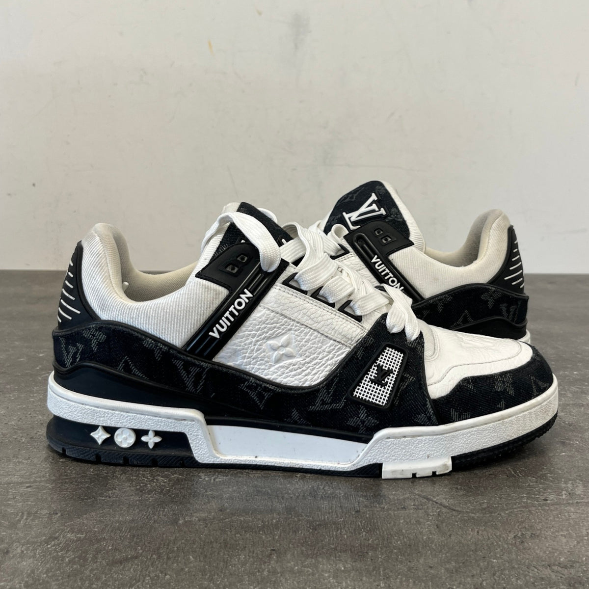 Men's LV Low Trainers Black Size UK 8 / EU 42 - Photo 12