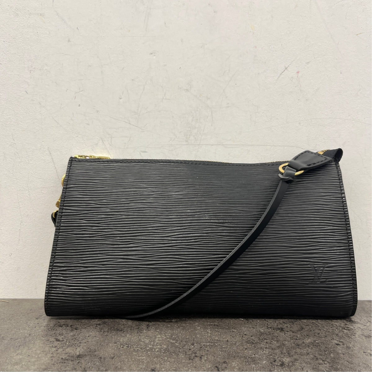 Women's Epi Leather Pochette Accessoires Handbag Black - Photo 13
