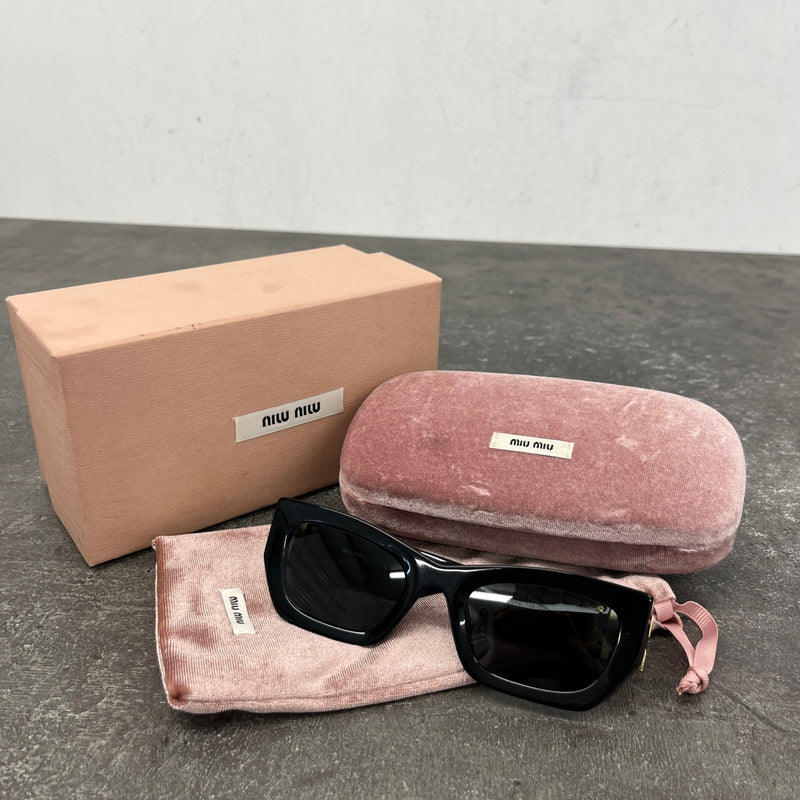 Women's SMU 09W Sunglasses Black