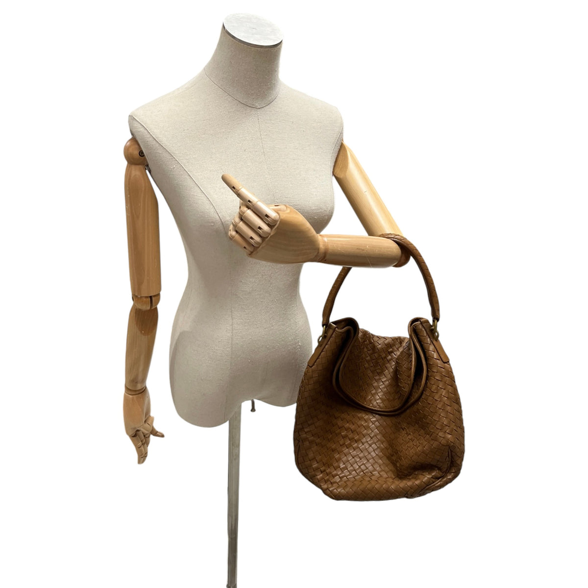 Women's Veneta Intrecciato Handbag Brown - Photo 2