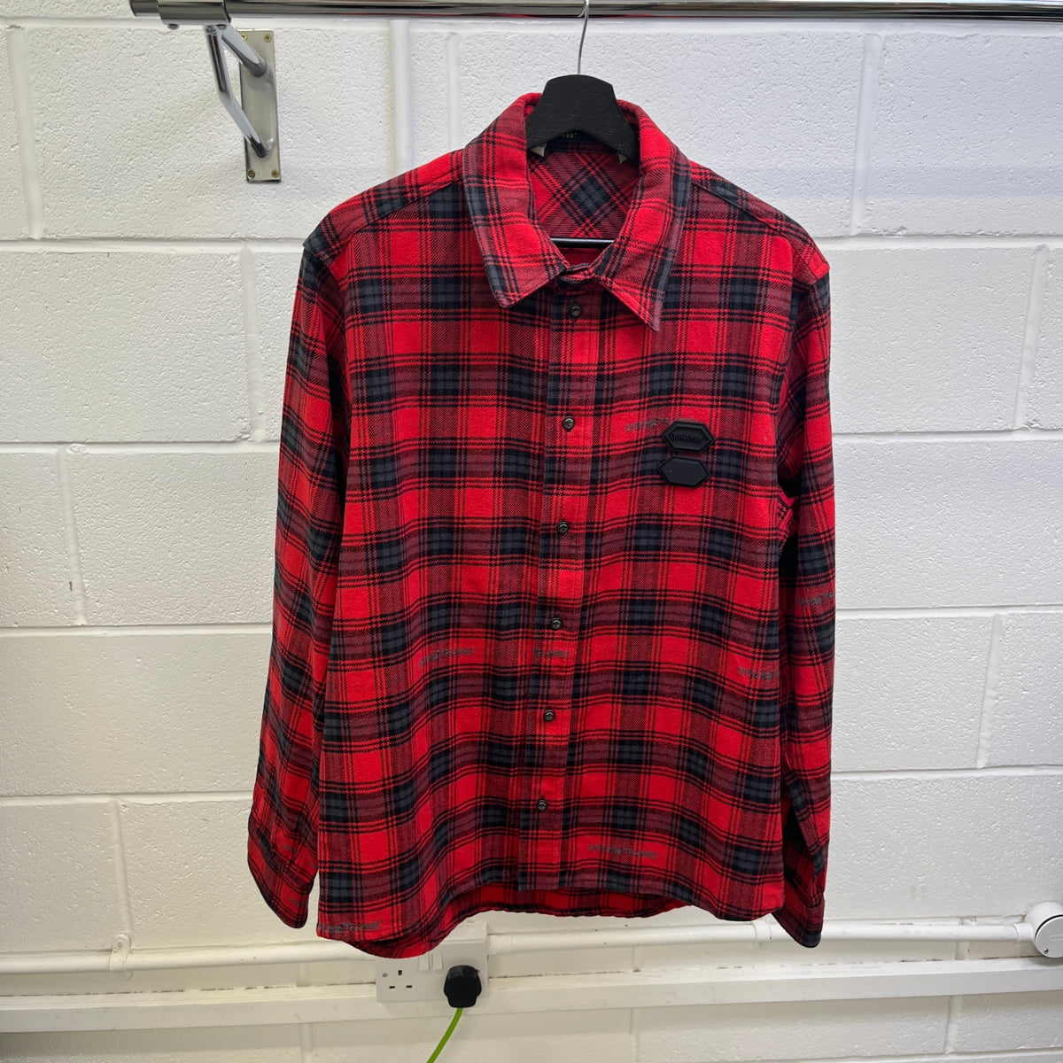 Men's Stencil Checked Long Sleeve T-Shirt Red Size L - Photo 6