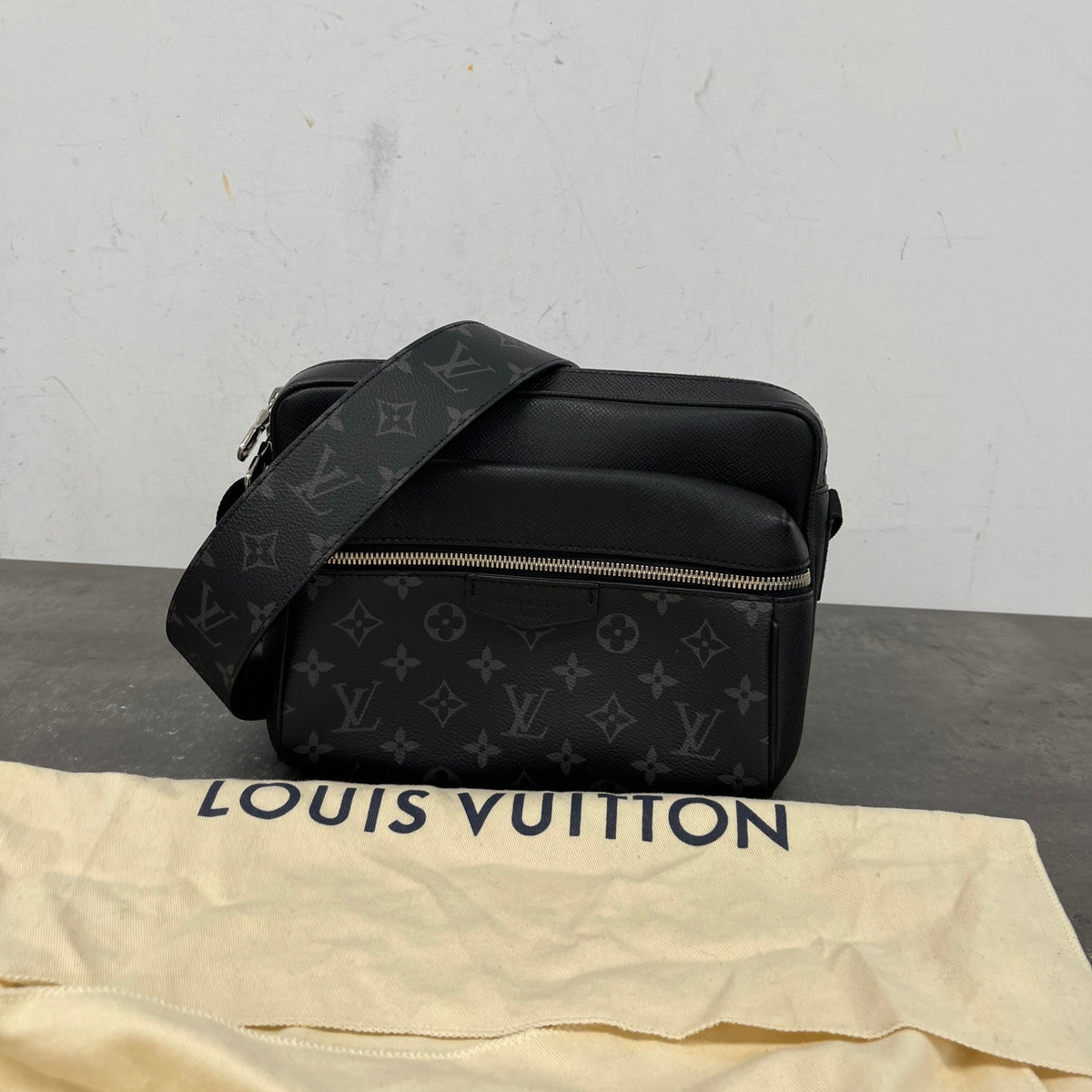Men's Monogram Eclipse Outdoor Messenger Bag Black - Photo 12