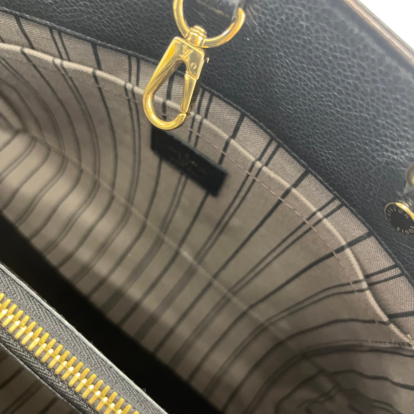 Women's Monogram Empreinte Montaigne Handbag Black - Photo 13