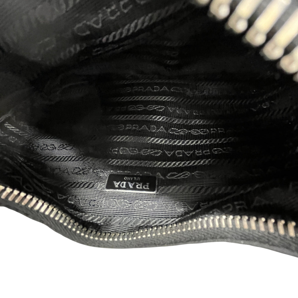 Women's Re-Edition 2005 Crossbody Bag Black - Photo 13
