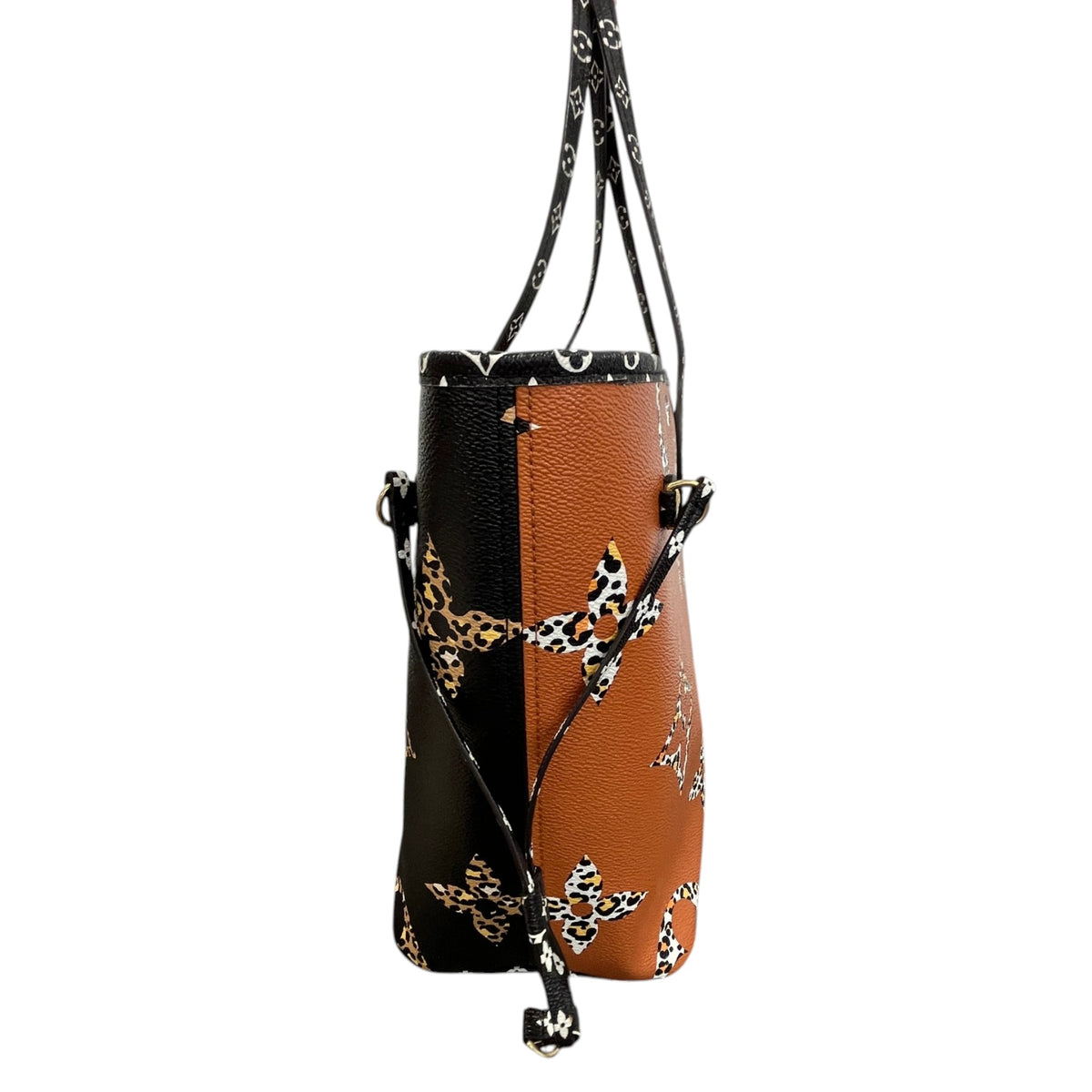 Women's Monogram Jungle Neverfull MM Handbag Black - Photo 6