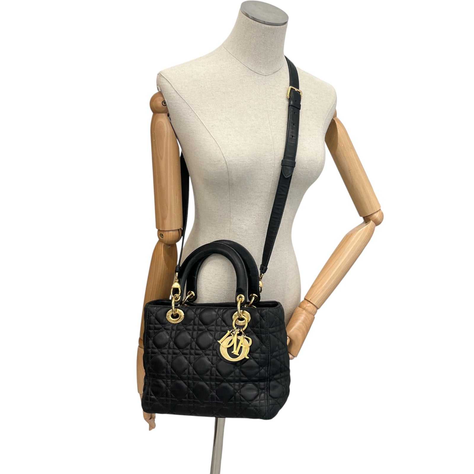 Women's Lady Dior Medium Bag Black - Photo 2