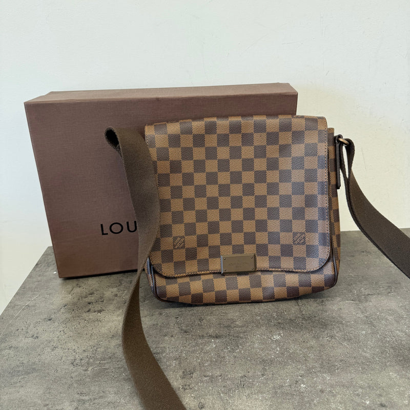 Men's Damier Ebene Canvas District Pm Messenger Bag Brown