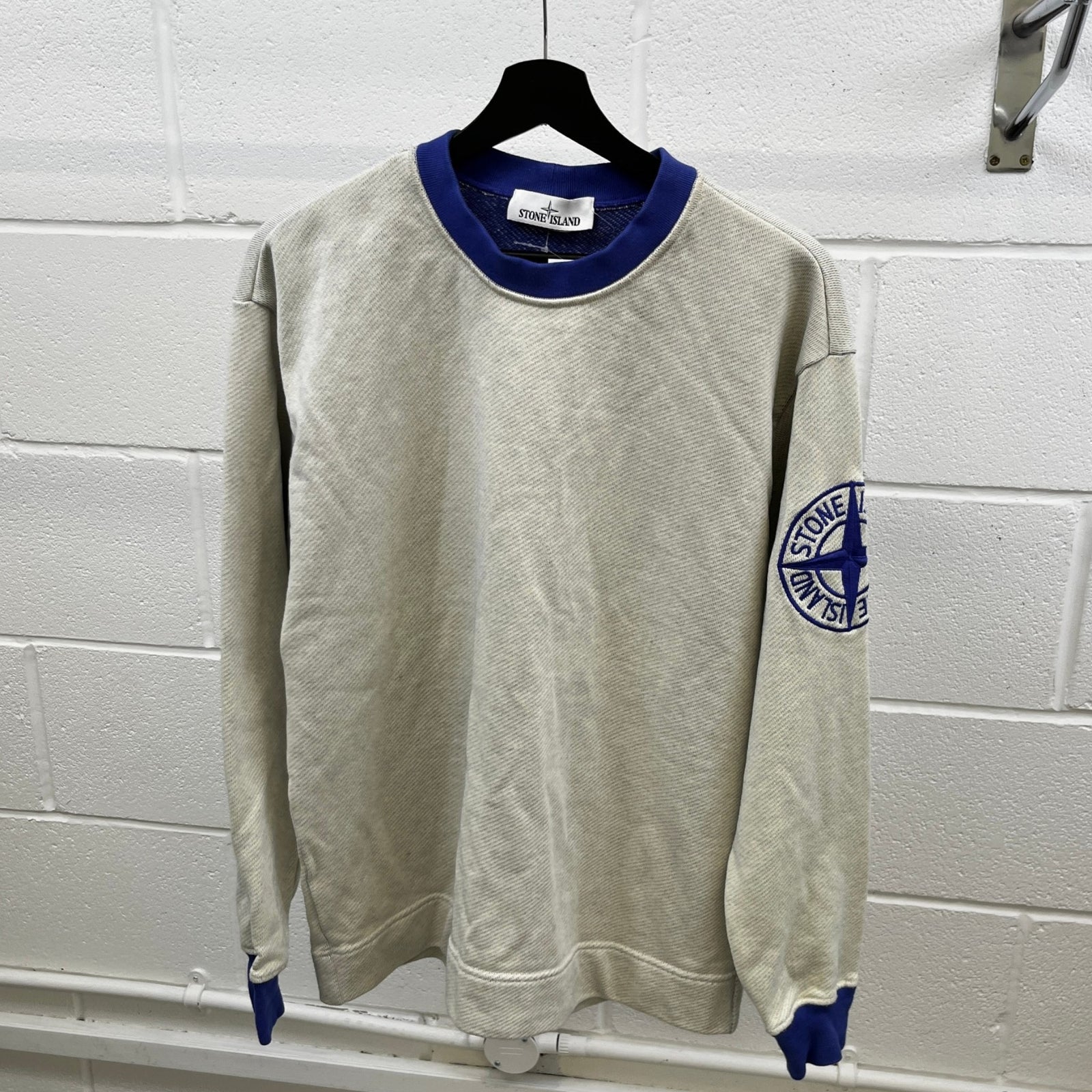 Men's Embroidered Logo Sweatshirt Cream Size M - Photo 8