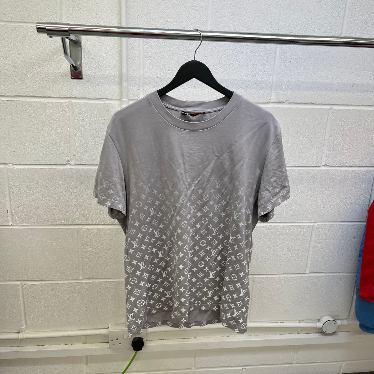 Men's Monogram Gradient T-Shirt Grey Size XL - Photo 9