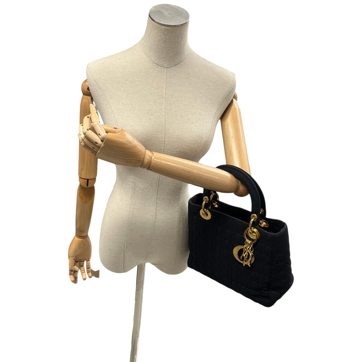 Women's Medium Lady Dior Handbag Black - Photo 2