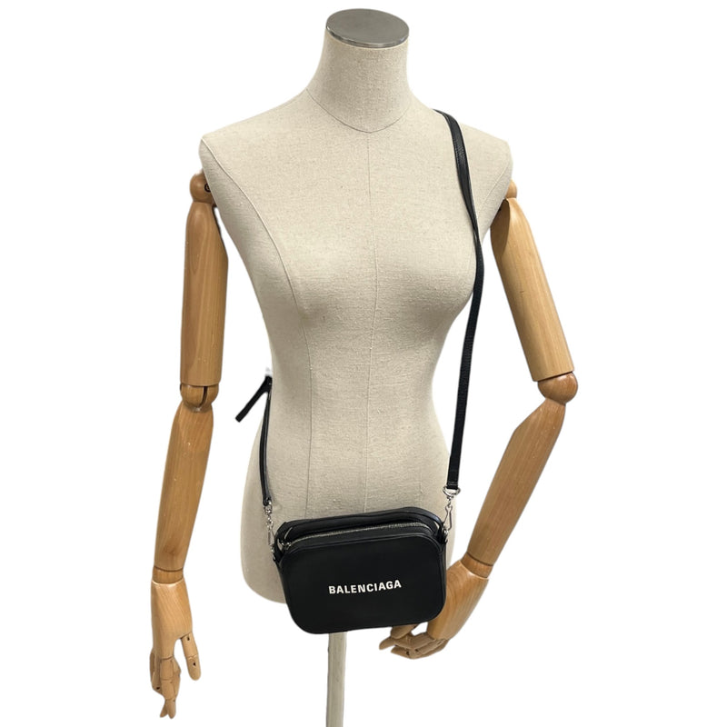 Women's Small Everyday Camera Bag Black
