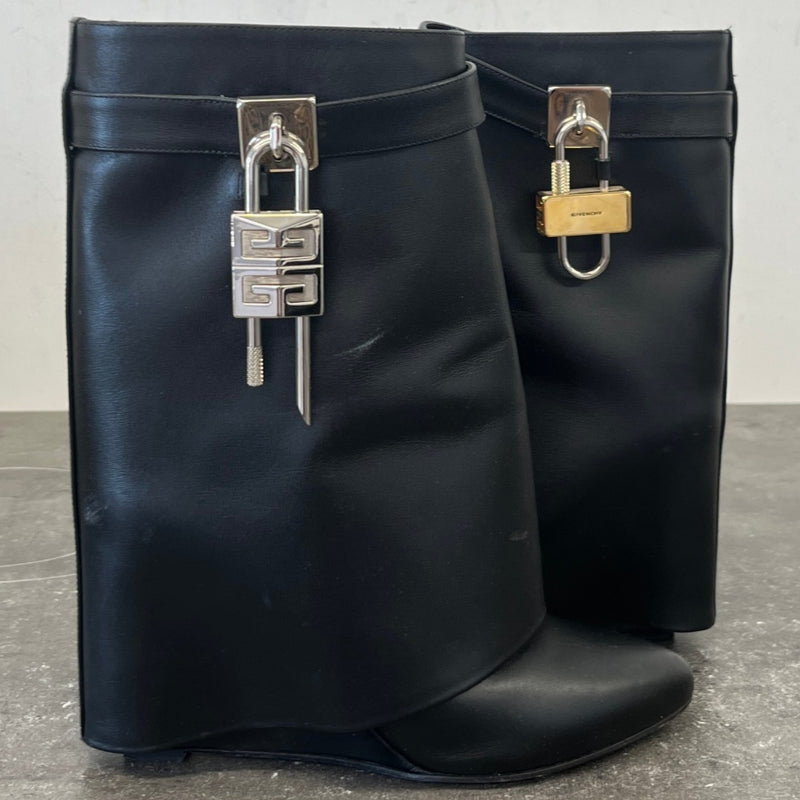 Women's Shark Lock Ankle 90 Boots Black Size UK 6 / EU 39
