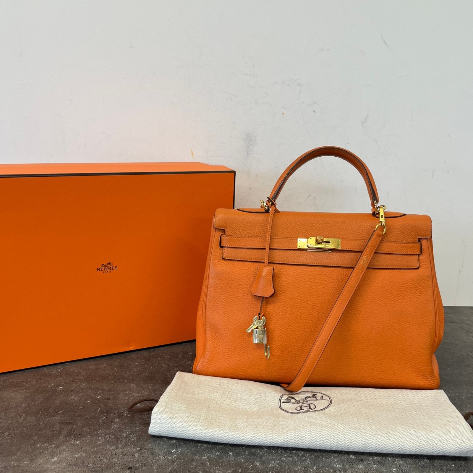 Women's Kelly 35 Retourne Clemence Bag Orange - Photo 22