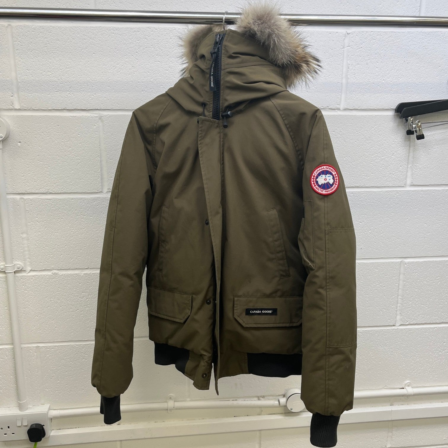 Men's Chilliwack Bomber Down Jacket Khaki Size M - Photo 10