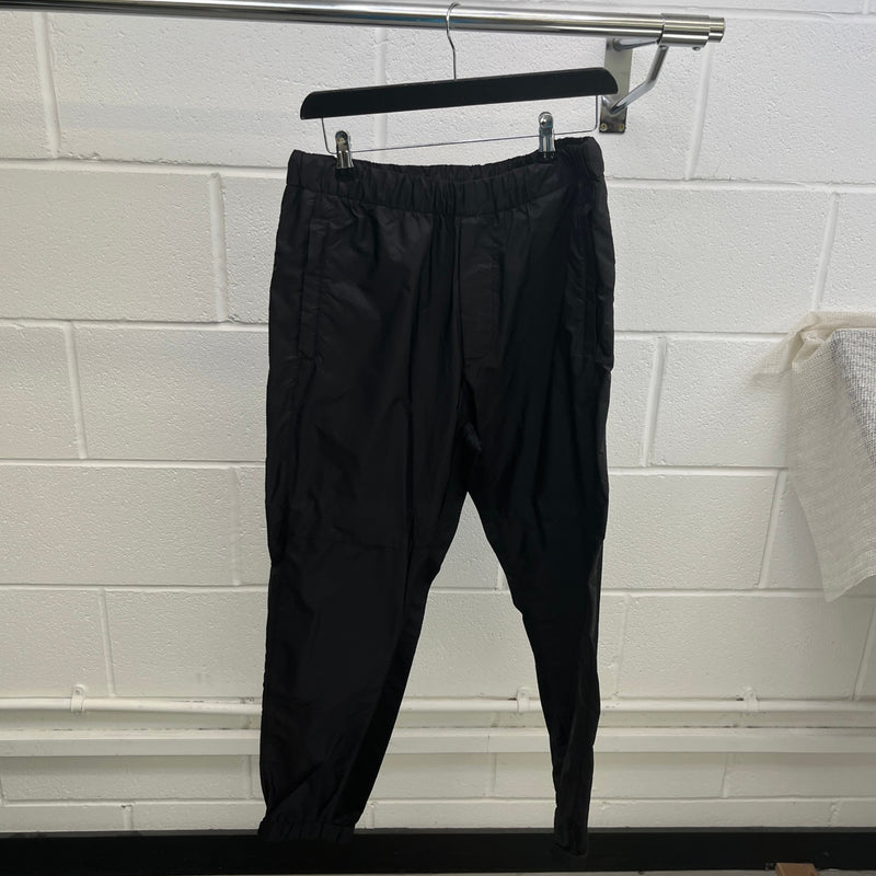 Men's Re-Nylon Plaque Logo Trousers Black Size M / W32