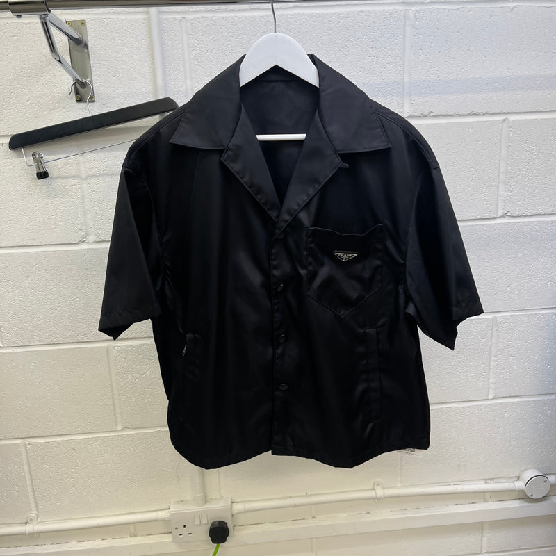 Men's Re Nylon Plaque Logo Short Sleeve Shirt Black Size S