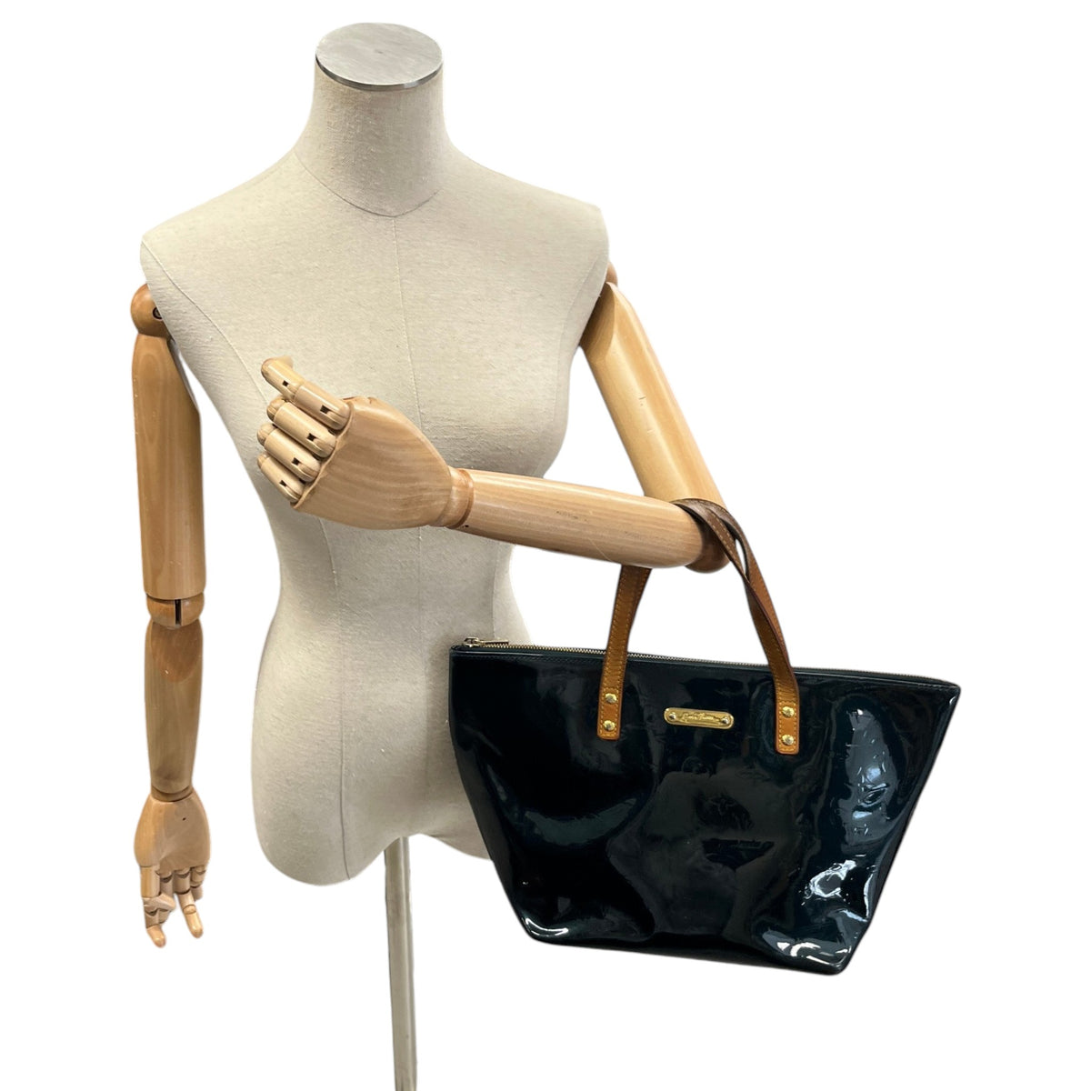 Women's Vernis Leather Bellevue PM Handbag Green - Photo 2