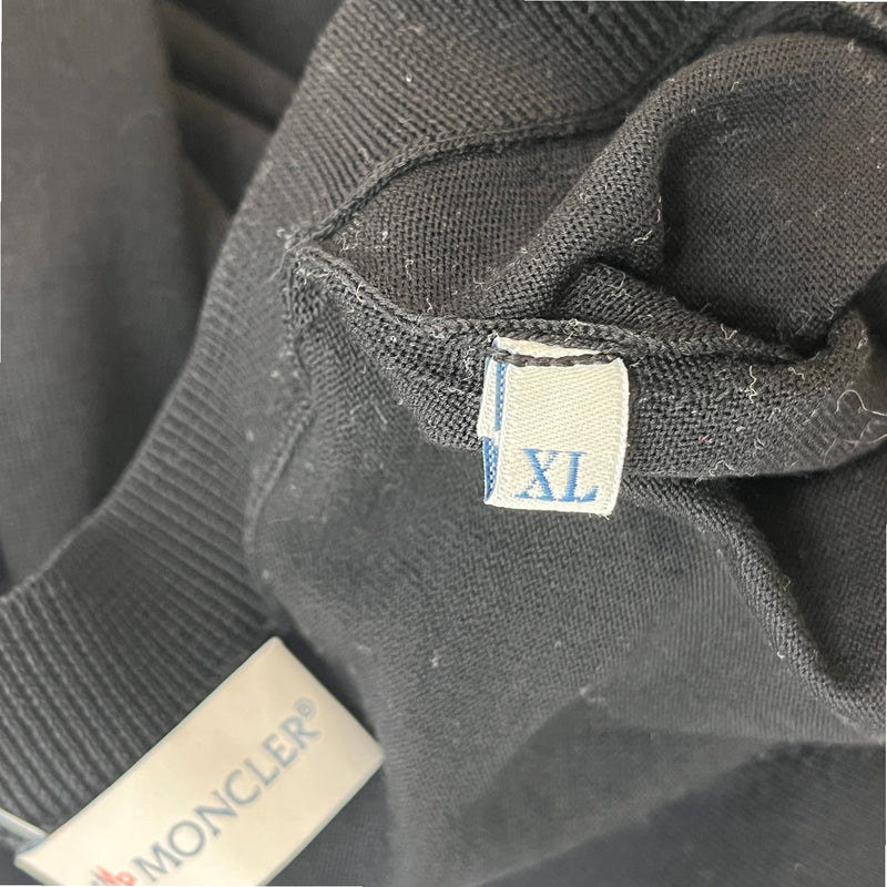 Men's V Neck Sweatshirt Black Size XL