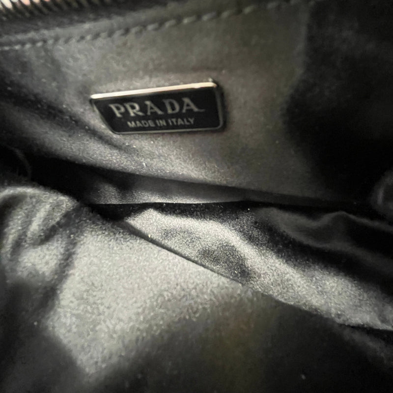 Women's Crystal Embellished Re-Edition 2005 Handbag Black