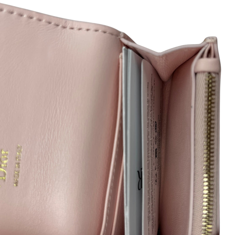 Women's Dioramour Dahlia Wallet Pink