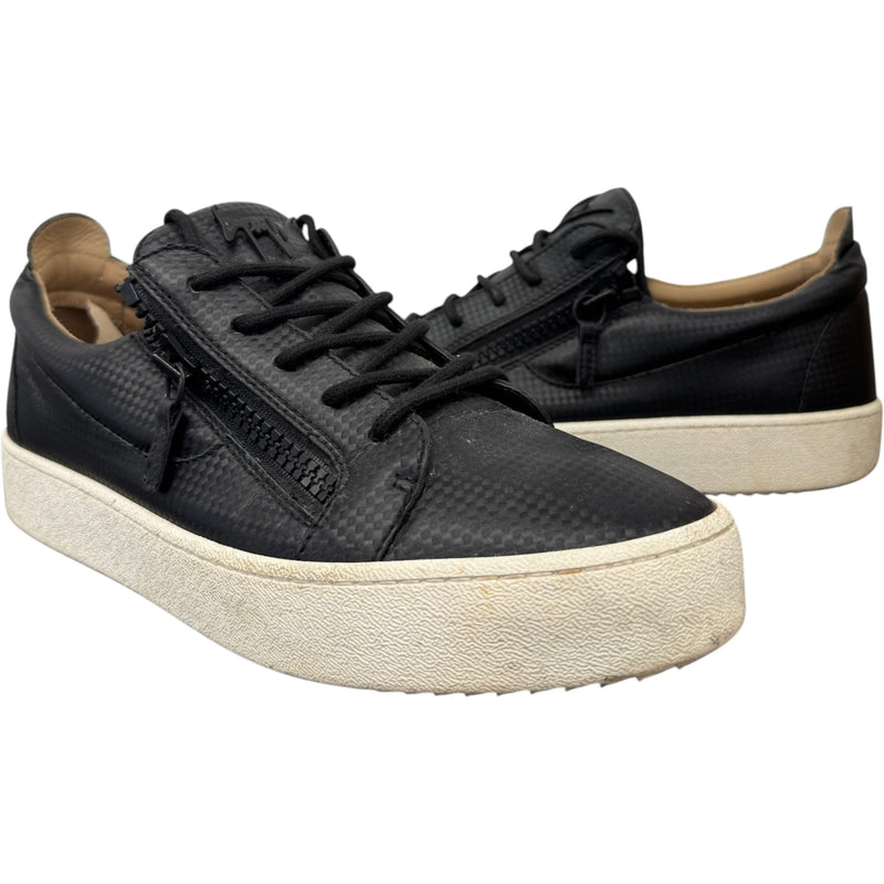 Men's Contrast Sole Low Trainers Black Size UK 9 / EU 43