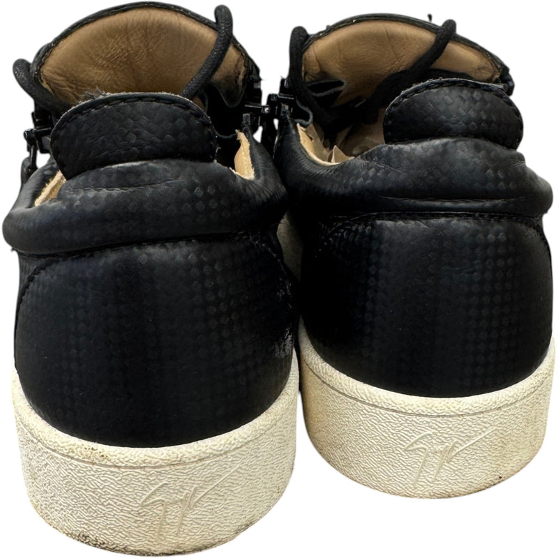 Men's Contrast Sole Low Trainers Black Size UK 9 / EU 43