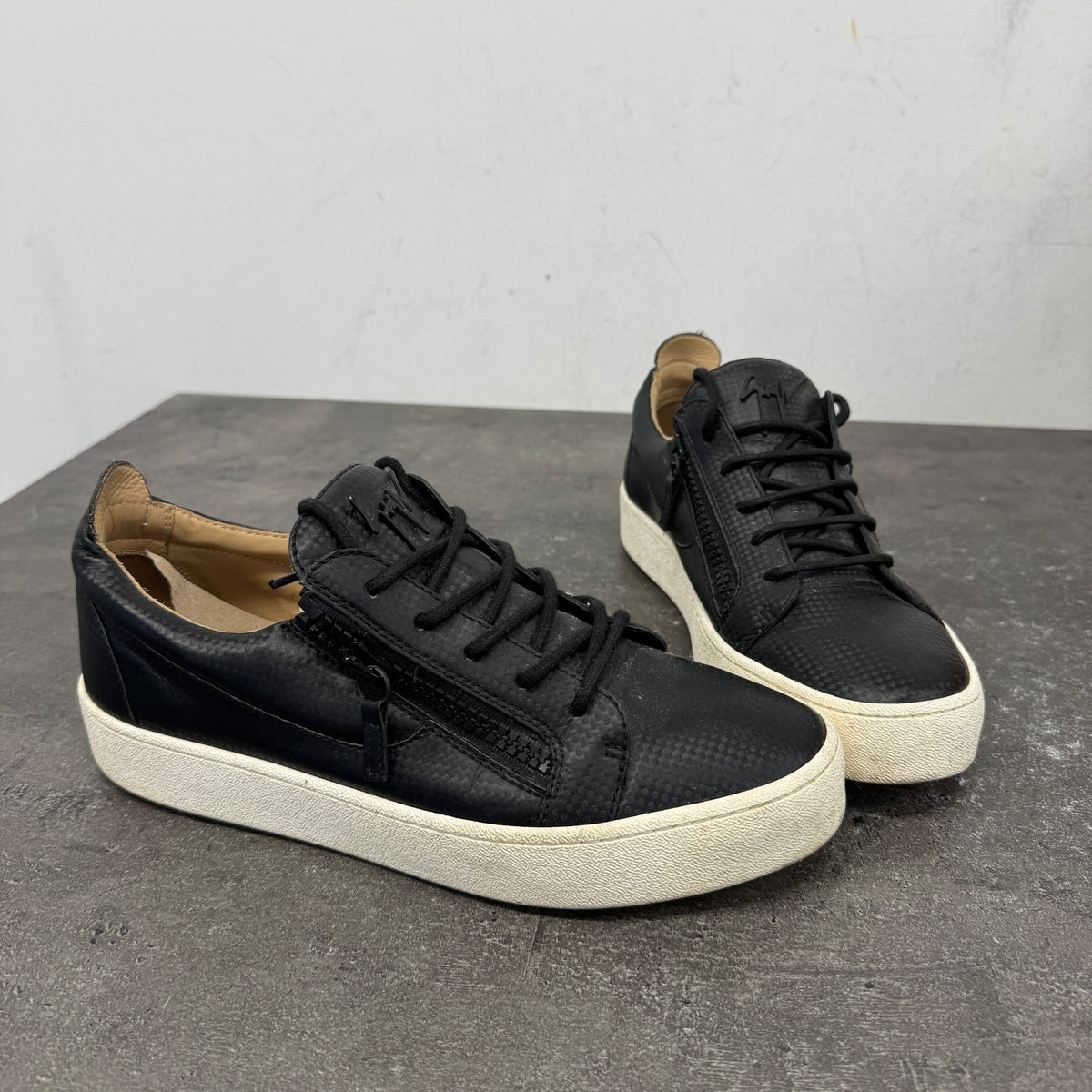 Men's Contrast Sole Low Trainers Black Size UK 9 / EU 43 - Photo 11