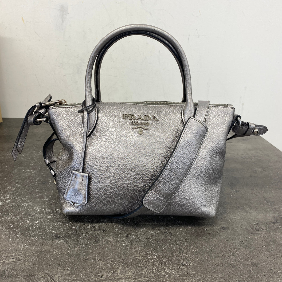 Women's Dual Strap Zip Tote Handbag Silver - Photo 8